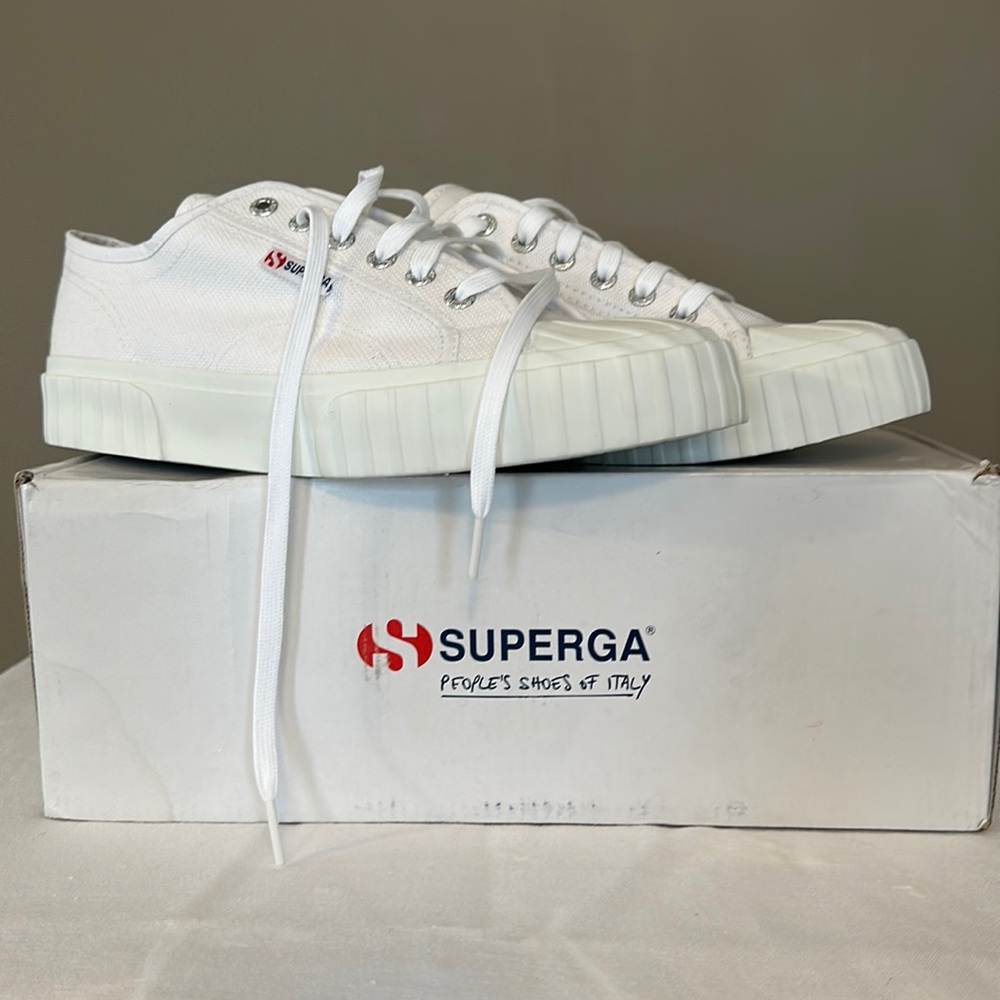 Superga Women’s white sneakers size 9 1/2